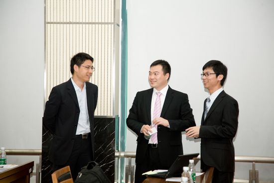 廣州工博項目經(jīng)理王彬、SAP資深售前顧問戚余耀、SAP方案架構(gòu)師周永明